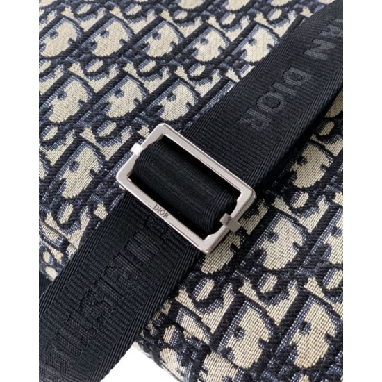 Borsa hobo morbida Dior Rider piccola da uomo replica Dior Oblique Jacquard beige/nero Imitazione Borsa hobo morbida Dior Rider piccola da uomo replica Dior Oblique Jacquard beige/nero Imitazione