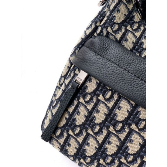 Borsa hobo morbida Dior Rider piccola da uomo replica Dior Oblique Jacquard beige/nero Imitazione Borsa hobo morbida Dior Rider piccola da uomo replica Dior Oblique Jacquard beige/nero Imitazione