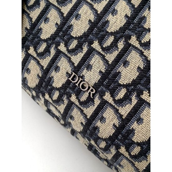 Borsa hobo morbida Dior Rider piccola da uomo replica Dior Oblique Jacquard beige/nero Imitazione Borsa hobo morbida Dior Rider piccola da uomo replica Dior Oblique Jacquard beige/nero Imitazione