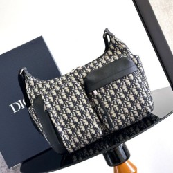 Replica Borsa hobo morbida Dior Rider media Dior Oblique Jacquard nera/beige