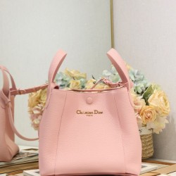 Borsa a secchiello Dior Signature piccola/media rosa