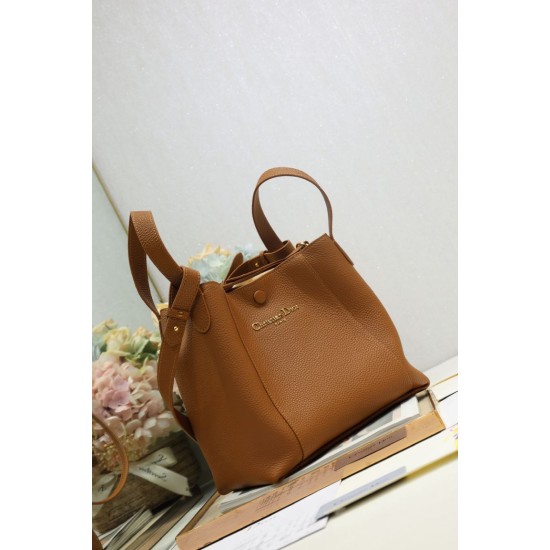 Replica Borsa a secchiello Dior Signature piccola/media marrone Imitazioni Falso Replica Borsa a secchiello Dior Signature piccola/media marrone Imitazioni Falso