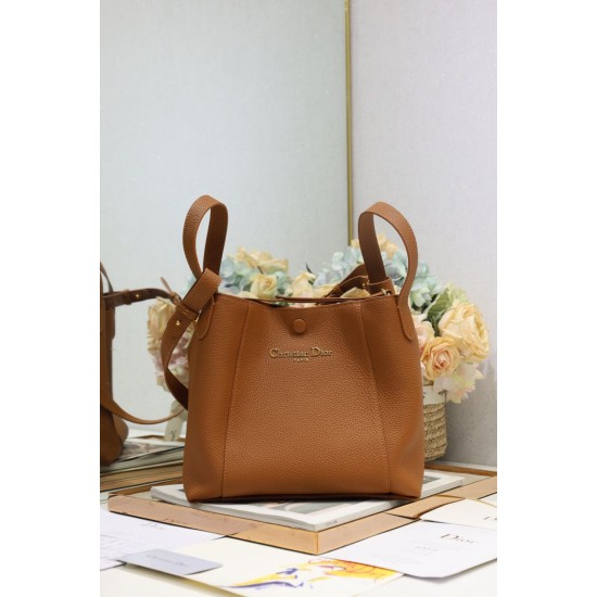 Replica Borsa a secchiello Dior Signature piccola/media marrone Imitazioni Falso Replica Borsa a secchiello Dior Signature piccola/media marrone Imitazioni Falso