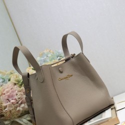 Replica Borsa a secchiello Dior Signature piccola/media grigia Replica Borsa a secchiello Dior Signature piccola/media grigia