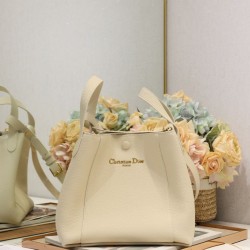 Replica Borsa a secchiello Dior Signature piccola/media bianca