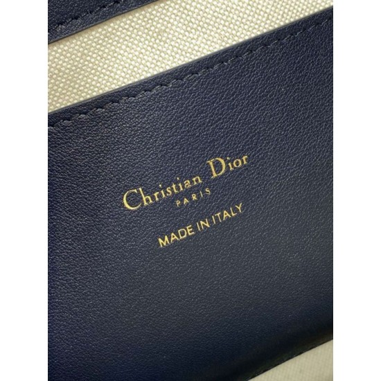 Borsa a secchiello Dior Signature piccola/media replica Dior Oblique Jacquard blu Imitazione Borsa a secchiello Dior Signature piccola/media replica Dior Oblique Jacquard blu Imitazione