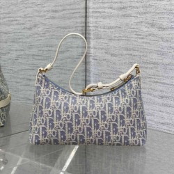 Mini borsa Dior Miss Caro Cigale Oblique Chambray con effetto rafia Blu Mini borsa Dior Miss Caro Cigale Oblique Chambray con effetto rafia Blu