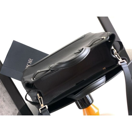 Replica Borsa tote Dior Normandie media da uomo nera Imitazioni Falso Replica Borsa tote Dior Normandie media da uomo nera Imitazioni Falso
