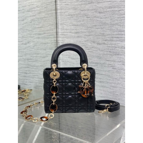 Replica Mini Borsa Dior Lady Dior con O-link Nero Cannage Imitazioni Falso Replica Mini Borsa Dior Lady Dior con O-link Nero Cannage Imitazioni Falso