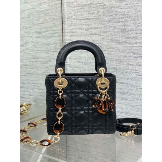 Replica Mini Borsa Dior Lady Dior con O-link Nero Cannage Imitazioni Falso Replica Mini Borsa Dior Lady Dior con O-link Nero Cannage Imitazioni Falso