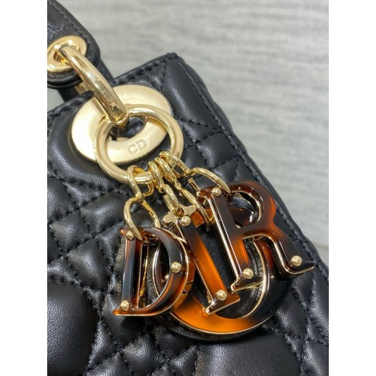 Replica Mini Borsa Dior Lady Dior con O-link Nero Cannage Imitazioni Falso Replica Mini Borsa Dior Lady Dior con O-link Nero Cannage Imitazioni Falso