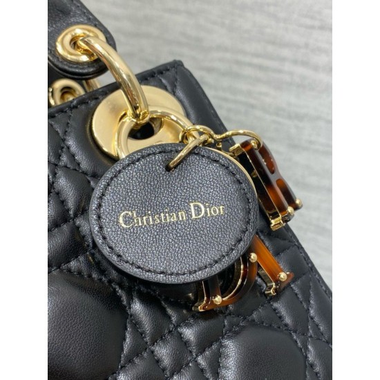 Replica Mini Borsa Dior Lady Dior con O-link Nero Cannage Imitazioni Falso Replica Mini Borsa Dior Lady Dior con O-link Nero Cannage Imitazioni Falso