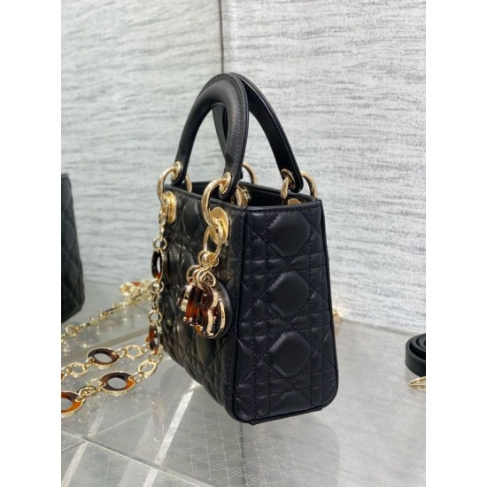 Replica Mini Borsa Dior Lady Dior con O-link Nero Cannage Imitazioni Falso Replica Mini Borsa Dior Lady Dior con O-link Nero Cannage Imitazioni Falso