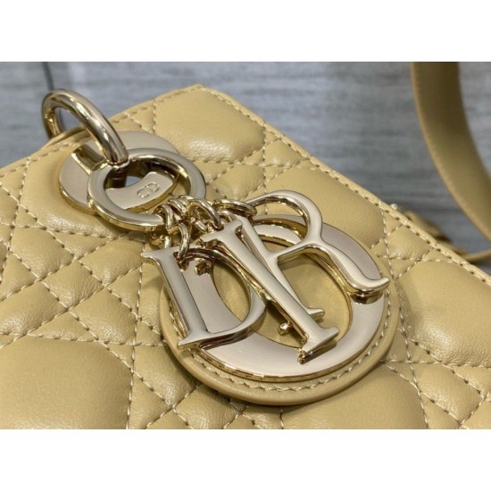 Replica Borsa Dior Lady Dior My ABCDior Piccola Pastello Imitazioni Falso Replica Borsa Dior Lady Dior My ABCDior Piccola Pastello Imitazioni Falso