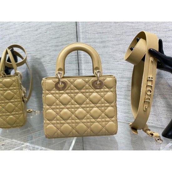 Replica Borsa Dior Lady Dior My ABCDior Piccola Pastello Imitazioni Falso Replica Borsa Dior Lady Dior My ABCDior Piccola Pastello Imitazioni Falso