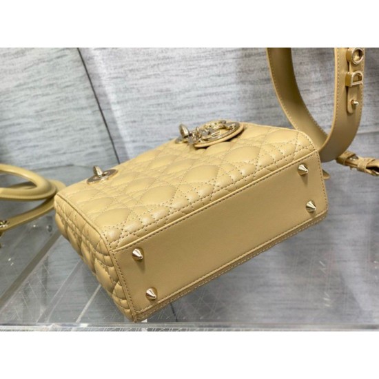 Replica Borsa Dior Lady Dior My ABCDior Piccola Pastello Imitazioni Falso Replica Borsa Dior Lady Dior My ABCDior Piccola Pastello Imitazioni Falso