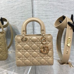 Replica Borsa Dior Lady Dior My ABCDior Piccola Sabbia Replica Borsa Dior Lady Dior My ABCDior Piccola Sabbia