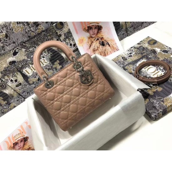 Replica Borsa Dior Classic Lady media Dior Cannage rosa Imitazioni Falso Replica Borsa Dior Classic Lady media Dior Cannage rosa Imitazioni Falso