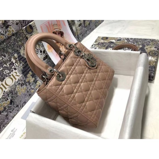 Replica Borsa Dior Classic Lady media Dior Cannage rosa Imitazioni Falso Replica Borsa Dior Classic Lady media Dior Cannage rosa Imitazioni Falso