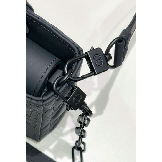 Borsa Dior Classic Lady Borsa Dior Replica D-Joy Piccola in Pelle di Vitello Ultraopaca Nera Borsa Dior Classic Lady Borsa Dior Replica D-Joy Piccola in Pelle di Vitello Ultraopaca Nera