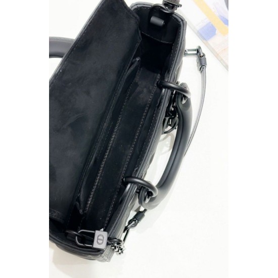 Borsa Dior Classic Lady Borsa Dior Replica D-Joy Piccola in Pelle di Vitello Ultraopaca Nera Borsa Dior Classic Lady Borsa Dior Replica D-Joy Piccola in Pelle di Vitello Ultraopaca Nera