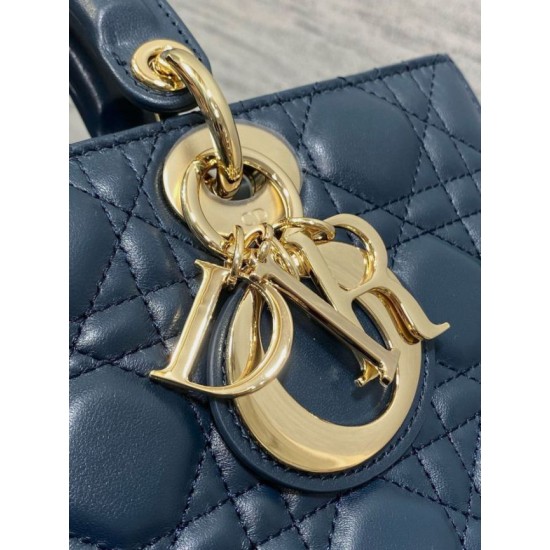 Replica Borsa Dior Lady D-Joy Media Cannage Blu Imitazioni Falso Replica Borsa Dior Lady D-Joy Media Cannage Blu Imitazioni Falso