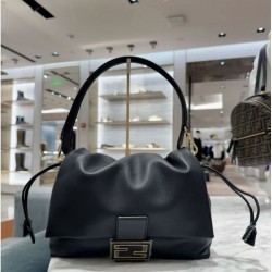 Borsa Fendi Mamma Baguette Media/Grande Replica Nappa Nera Imitazione