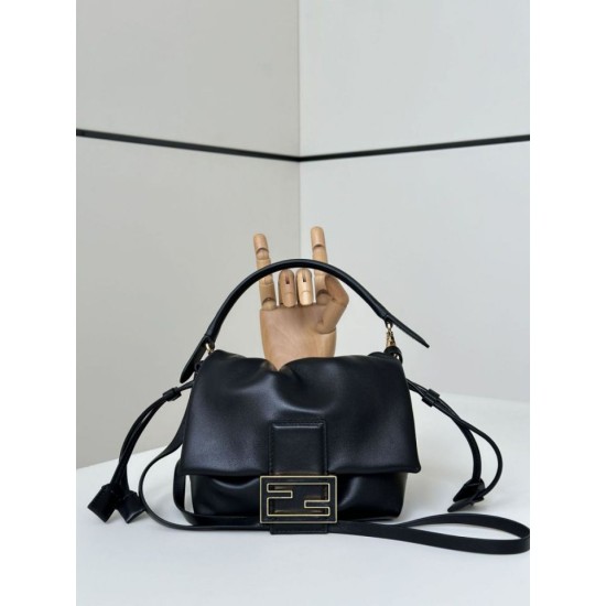 Replica Borsa Fendi Mamma Baguette Piccola Nera Imitazioni Falso Replica Borsa Fendi Mamma Baguette Piccola Nera Imitazioni Falso