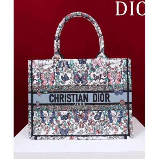 Replica Borsa Dior Book Tote Media Dior M1286 ricamata con Pietro Ruffo Bianco Imitazioni Falso Replica Borsa Dior Book Tote Media Dior M1286 ricamata con Pietro Ruffo Bianco Imitazioni Falso
