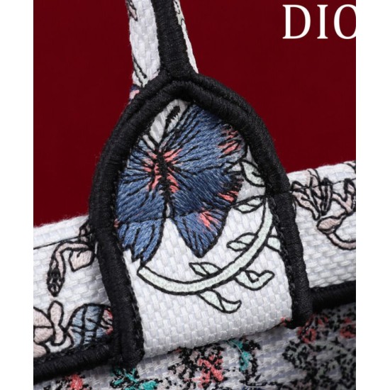Replica Borsa Dior Book Tote Media Dior M1286 ricamata con Pietro Ruffo Bianco Imitazioni Falso Replica Borsa Dior Book Tote Media Dior M1286 ricamata con Pietro Ruffo Bianco Imitazioni Falso