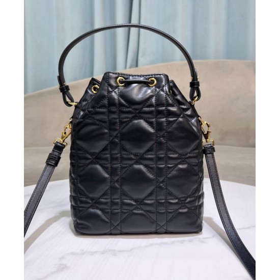 Replica Borsa a secchiello Dior Caro piccola Dior M3372 Nero Imitazioni Falso Replica Borsa a secchiello Dior Caro piccola Dior M3372 Nero Imitazioni Falso
