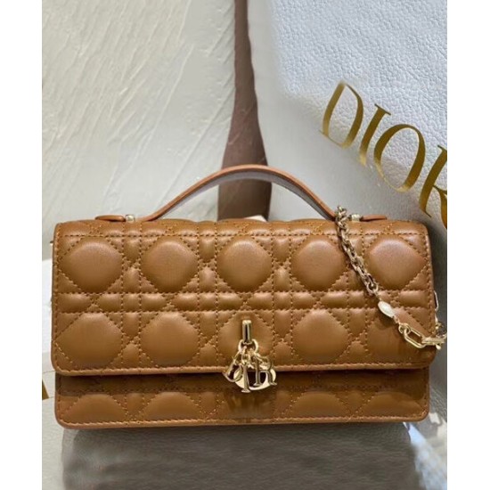 Replica Borsa Dior My Dior con Maniglia 21 cm Caffè Imitazioni Falso Replica Borsa Dior My Dior con Maniglia 21 cm Caffè Imitazioni Falso