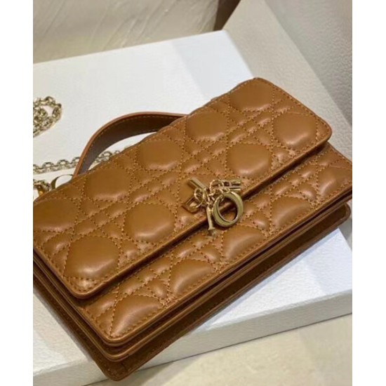 Replica Borsa Dior My Dior con Maniglia 21 cm Caffè Imitazioni Falso Replica Borsa Dior My Dior con Maniglia 21 cm Caffè Imitazioni Falso