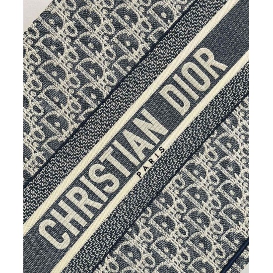 Replica Borsa Dior Book Tote Dior blu ricamata con motivo Dior Oblique grigio imitazione False Online Replica Borsa Dior Book Tote Dior blu ricamata con motivo Dior Oblique grigio imitazione False Online