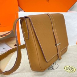 Borsa a tracolla Hermès Steve Light Junior Caffè chiaro