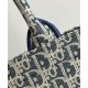 Replica Borsa media Christian Dior Book Tote crema Replica Borsa media Christian Dior Book Tote crema