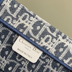 Borsa media Christian Dior Book Tote crema Borsa media Christian Dior Book Tote crema
