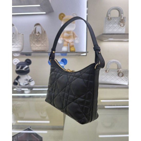 Replica Mini borsa Christian Dior Miss Caro Diorling con catena, nera Replica Mini borsa Christian Dior Miss Caro Diorling con catena, nera