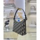 Replica Mini borsa Christian Dior 30 Montaigne Diorling con catena, blu scuro Replica Mini borsa Christian Dior 30 Montaigne Diorling con catena, blu scuro