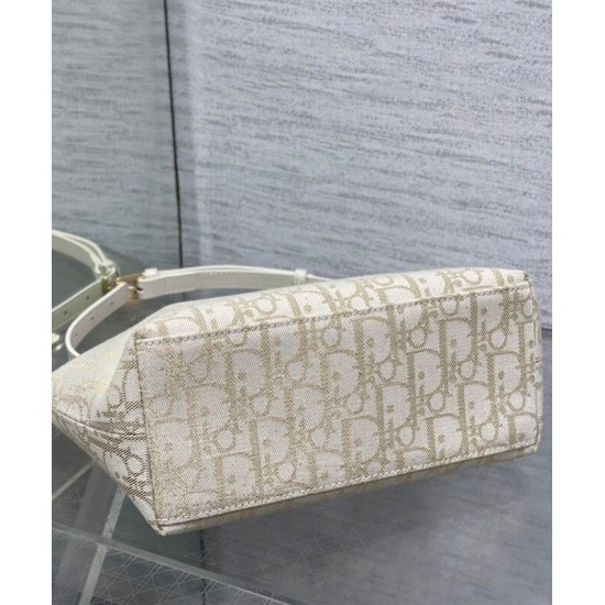 Replica Borsa Dior Travel Nomad media Crema Replica Borsa Dior Travel Nomad media Crema