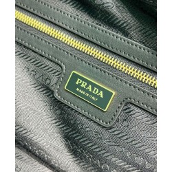 Borsa Prada Re-Edition 1980 grande in Saffiano Re-Nylon, nera
