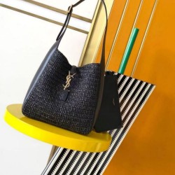 Borsa a tracolla piccola Saint Laurent Le 5 À 7 morbida in rafia nera Borsa a tracolla piccola Saint Laurent Le 5 À 7 morbida in rafia nera