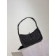 Replica Mini borsa hobo Saint Laurent Le 5 À 7 in rafia nera Replica Mini borsa hobo Saint Laurent Le 5 À 7 in rafia nera