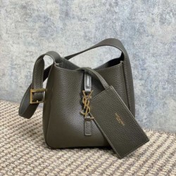 Borsa hobo mini morbida YSL Saint Laurent Le 5 À 7 Caffè Chiaro