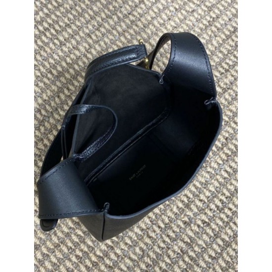 Replica Borsa hobo mini morbida YSL Saint Laurent Le 5 À 7 Nera Imitazioni Falso