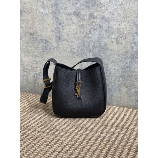 Replica Borsa hobo mini morbida YSL Saint Laurent Le 5 À 7 Nera Imitazioni Falso