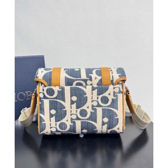 Replica Borsa a tracolla Dior Hit The Road con patta Dior Dior Oblique denim jacquard Blu Imitazioni Falso Replica Borsa a tracolla Dior Hit The Road con patta Dior Dior Oblique denim jacquard Blu Imitazioni Falso