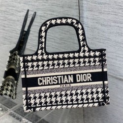 Borsa tote Dior Mini Book Micro ricamo pied de poule