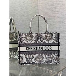 Dior Medium Book Tote Bag Bianco Toile de Jouy Soleil Embroidery