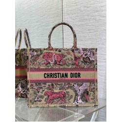 Borsa Dior grande Dioriviera Book Tote in rafia con ricamo Toile de Jouy Sauvage rosa
